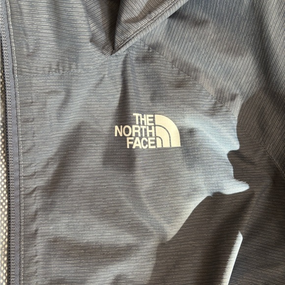 North face rain jacket - Picture 2 of 6